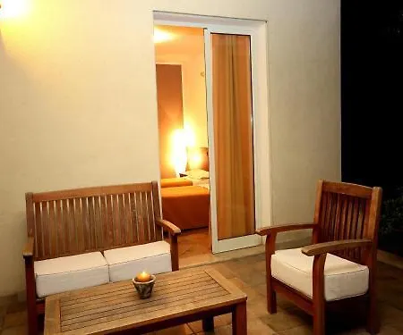 Franca Hotel 2*